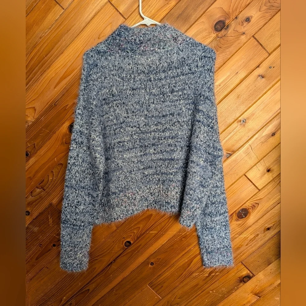 AEMI + CO Cozy Heather Blue Women's Crew Neck Sweater Size Small